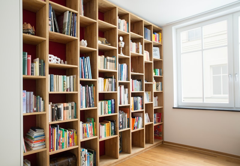 Harlow Bookshelf